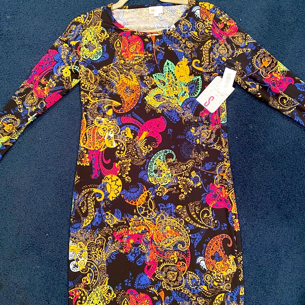 NWT SMALL LULAROE DEBBIE DRESS